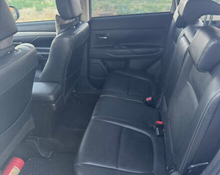 Белый Мицубиси Аутлендер, объемом двигателя 2.3 л и пробегом 250 тыс. км за 15000 $, фото 19 на Automoto.ua