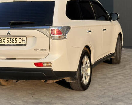 Білий Міцубісі Аутлендер, об'ємом двигуна 2.4 л та пробігом 240 тис. км за 12000 $, фото 3 на Automoto.ua