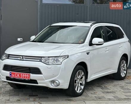 Міцубісі Аутлендер 2013 у Івано-Франківську на Automoto.ua Білий Міцубісі Аутлендер, об'ємом двигуна 2 л та пробігом 213 тис. км за 13888 $, фото 38 на Automoto.ua