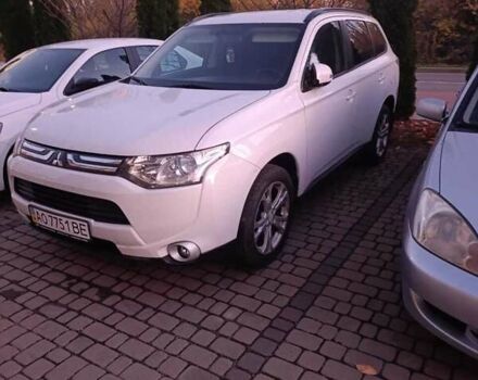 Білий Міцубісі Аутлендер, об'ємом двигуна 2 л та пробігом 75 тис. км за 17000 $, фото 1 на Automoto.ua