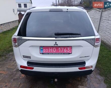 Белый Мицубиси Аутлендер, объемом двигателя 2.2 л и пробегом 278 тыс. км за 12600 $, фото 6 на Automoto.ua