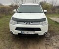 Міцубісі Аутлендер 2013 у Харкові на Automoto.ua Білий Міцубісі Аутлендер, об'ємом двигуна 2.4 л та пробігом 209 тис. км за 13000 $, фото 1 на Automoto.ua