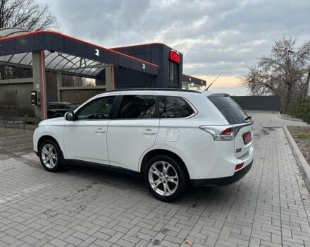 Білий Міцубісі Аутлендер, об'ємом двигуна 0 л та пробігом 225 тис. км за 11900 $, фото 4 на Automoto.ua