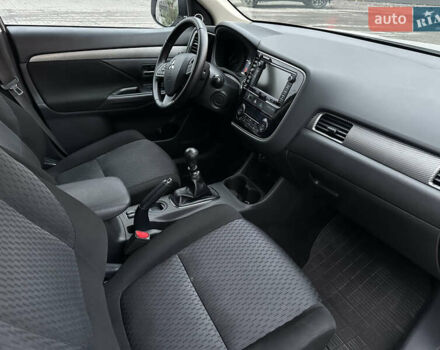 Белый Мицубиси Аутлендер, объемом двигателя 2.2 л и пробегом 225 тыс. км за 11999 $, фото 14 на Automoto.ua