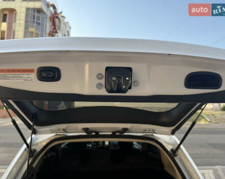 Білий Міцубісі Аутлендер, об'ємом двигуна 2.36 л та пробігом 146 тис. км за 14300 $, фото 33 на Automoto.ua