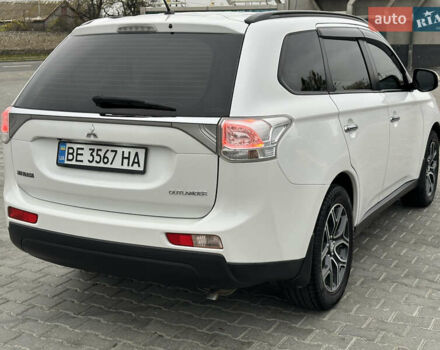 Белый Мицубиси Аутлендер, объемом двигателя 2.4 л и пробегом 175 тыс. км за 13900 $, фото 8 на Automoto.ua