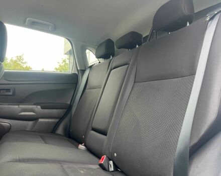 Білий Міцубісі Аутлендер, об'ємом двигуна 2 л та пробігом 224 тис. км за 9900 $, фото 15 на Automoto.ua