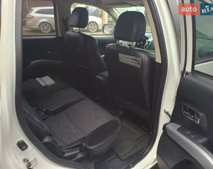 Белый Мицубиси Аутлендер, объемом двигателя 2.36 л и пробегом 250 тыс. км за 11200 $, фото 24 на Automoto.ua