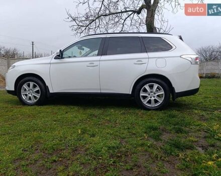 Белый Мицубиси Аутлендер, объемом двигателя 2.2 л и пробегом 278 тыс. км за 12600 $, фото 17 на Automoto.ua