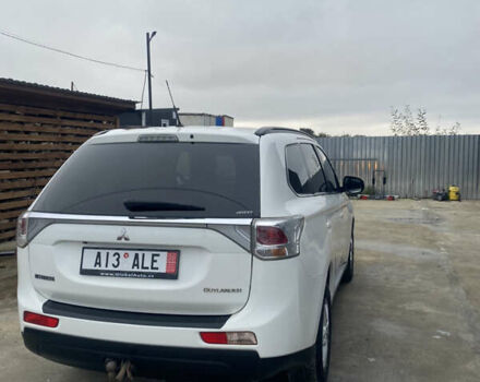 Білий Міцубісі Аутлендер, об'ємом двигуна 2.3 л та пробігом 255 тис. км за 11950 $, фото 3 на Automoto.ua