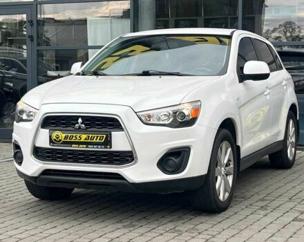 Білий Міцубісі Аутлендер, об'ємом двигуна 2 л та пробігом 224 тис. км за 9900 $, фото 2 на Automoto.ua