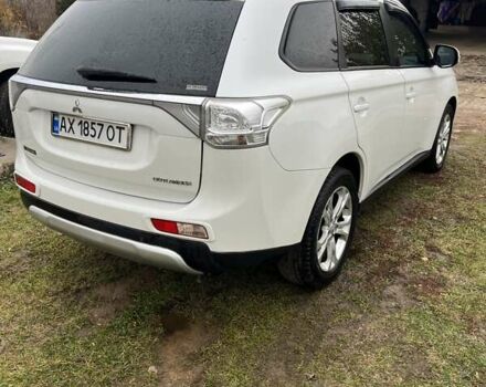 Міцубісі Аутлендер 2013 у Харкові на Automoto.ua Білий Міцубісі Аутлендер, об'ємом двигуна 2.4 л та пробігом 209 тис. км за 13000 $, фото 4 на Automoto.ua