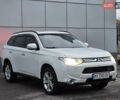 Міцубісі Аутлендер 2013 у Харкові на Automoto.ua Білий Міцубісі Аутлендер, об'ємом двигуна 2.4 л та пробігом 146 тис. км за 12900 $, фото 8 на Automoto.ua