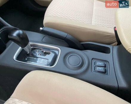 Белый Мицубиси Аутлендер, объемом двигателя 2.4 л и пробегом 215 тыс. км за 9999 $, фото 14 на Automoto.ua