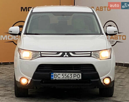 Белый Мицубиси Аутлендер, объемом двигателя 2.4 л и пробегом 215 тыс. км за 9999 $, фото 2 на Automoto.ua
