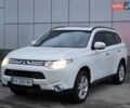 Міцубісі Аутлендер 2013 у Харкові на Automoto.ua Білий Міцубісі Аутлендер, об'ємом двигуна 2.4 л та пробігом 146 тис. км за 12900 $, фото 2 на Automoto.ua