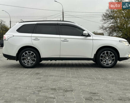 Белый Мицубиси Аутлендер, объемом двигателя 2.4 л и пробегом 175 тыс. км за 13900 $, фото 9 на Automoto.ua