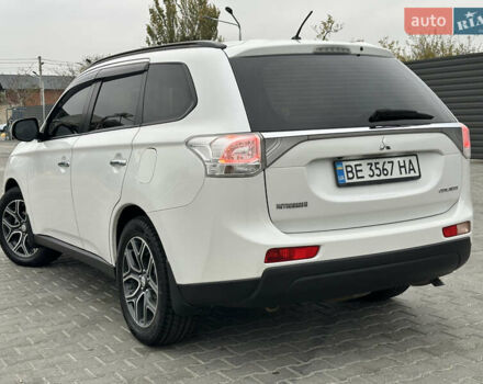 Белый Мицубиси Аутлендер, объемом двигателя 2.4 л и пробегом 175 тыс. км за 13900 $, фото 13 на Automoto.ua