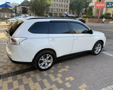 Білий Міцубісі Аутлендер, об'ємом двигуна 2.36 л та пробігом 146 тис. км за 14300 $, фото 16 на Automoto.ua