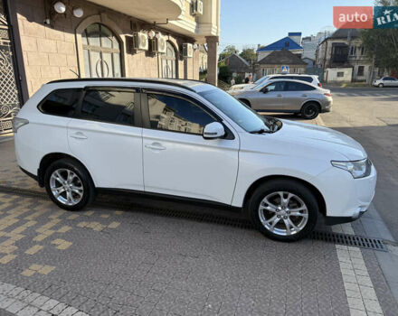 Білий Міцубісі Аутлендер, об'ємом двигуна 2.36 л та пробігом 146 тис. км за 14300 $, фото 18 на Automoto.ua