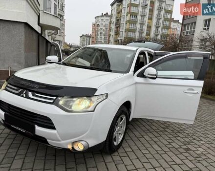 Белый Мицубиси Аутлендер, объемом двигателя 0 л и пробегом 180 тыс. км за 11500 $, фото 31 на Automoto.ua