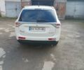 Белый Мицубиси Аутлендер, объемом двигателя 2.3 л и пробегом 223 тыс. км за 14200 $, фото 3 на Automoto.ua