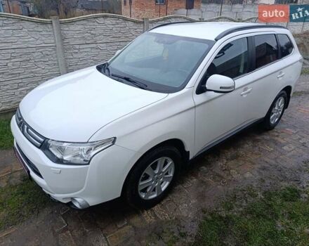 Белый Мицубиси Аутлендер, объемом двигателя 2.2 л и пробегом 278 тыс. км за 12600 $, фото 10 на Automoto.ua