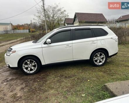Міцубісі Аутлендер 2013 у Харкові на Automoto.ua Білий Міцубісі Аутлендер, об'ємом двигуна 2.4 л та пробігом 209 тис. км за 13000 $, фото 6 на Automoto.ua