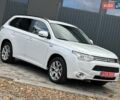 Міцубісі Аутлендер 2013 у Івано-Франківську на Automoto.ua Білий Міцубісі Аутлендер, об'ємом двигуна 2 л та пробігом 213 тис. км за 13888 $, фото 8 на Automoto.ua