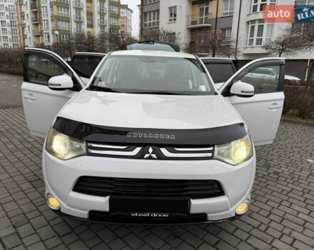 Белый Мицубиси Аутлендер, объемом двигателя 0 л и пробегом 180 тыс. км за 11500 $, фото 29 на Automoto.ua