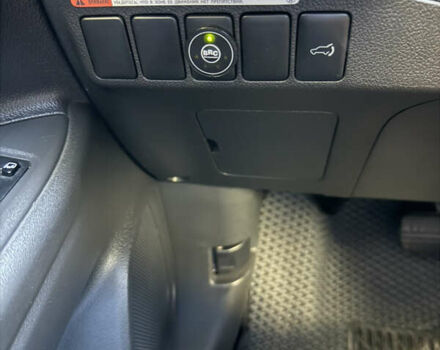 Білий Міцубісі Аутлендер, об'ємом двигуна 2.36 л та пробігом 146 тис. км за 14300 $, фото 26 на Automoto.ua