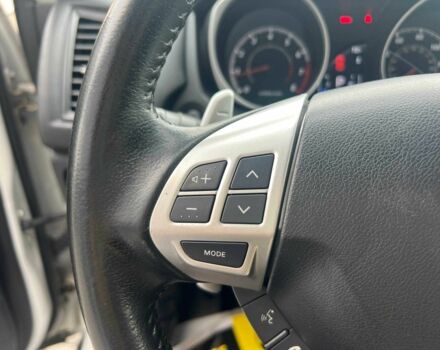 Білий Міцубісі Аутлендер, об'ємом двигуна 2 л та пробігом 224 тис. км за 9900 $, фото 10 на Automoto.ua