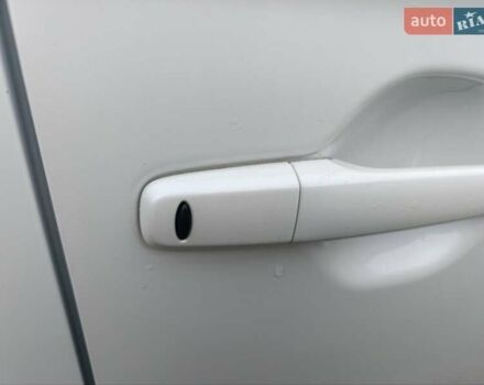 Белый Мицубиси Аутлендер, объемом двигателя 2.2 л и пробегом 278 тыс. км за 12600 $, фото 47 на Automoto.ua