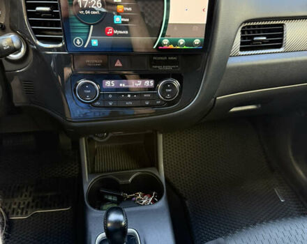 Білий Міцубісі Аутлендер, об'ємом двигуна 2.36 л та пробігом 146 тис. км за 14300 $, фото 25 на Automoto.ua