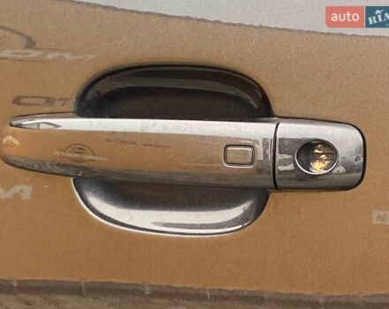 Белый Мицубиси Аутлендер, объемом двигателя 2.4 л и пробегом 215 тыс. км за 9999 $, фото 16 на Automoto.ua