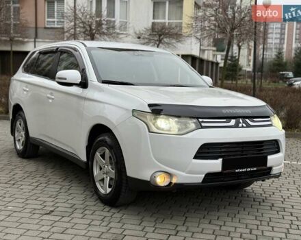 Белый Мицубиси Аутлендер, объемом двигателя 0 л и пробегом 180 тыс. км за 11500 $, фото 7 на Automoto.ua