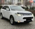 Белый Мицубиси Аутлендер, объемом двигателя 0 л и пробегом 180 тыс. км за 11500 $, фото 7 на Automoto.ua