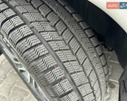 Белый Мицубиси Аутлендер, объемом двигателя 2.4 л и пробегом 175 тыс. км за 13900 $, фото 23 на Automoto.ua