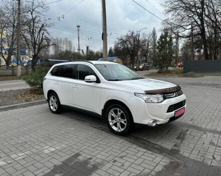 Білий Міцубісі Аутлендер, об'ємом двигуна 0 л та пробігом 225 тис. км за 11900 $, фото 1 на Automoto.ua