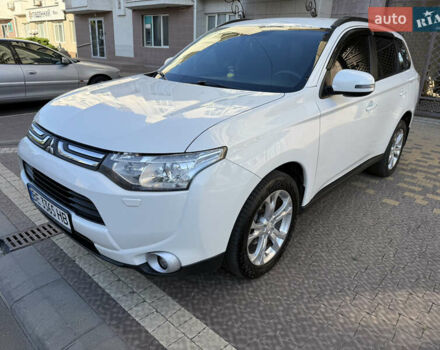 Білий Міцубісі Аутлендер, об'ємом двигуна 2.36 л та пробігом 146 тис. км за 14300 $, фото 2 на Automoto.ua