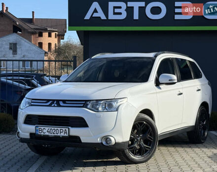 Белый Мицубиси Аутлендер, объемом двигателя 2.4 л и пробегом 148 тыс. км за 12900 $, фото 6 на Automoto.ua