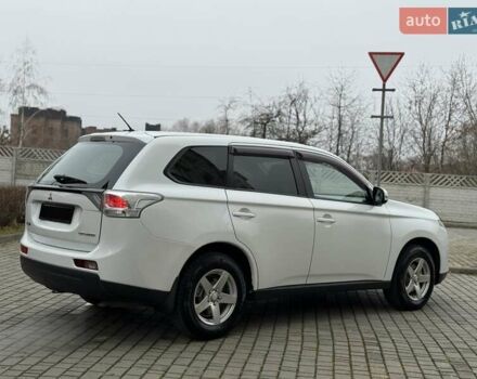 Белый Мицубиси Аутлендер, объемом двигателя 0 л и пробегом 180 тыс. км за 11500 $, фото 9 на Automoto.ua