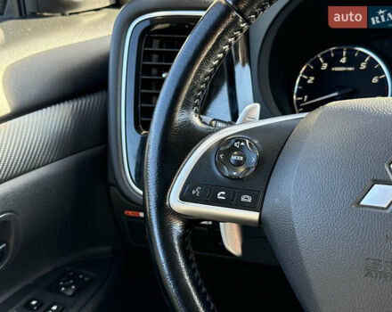 Белый Мицубиси Аутлендер, объемом двигателя 2.4 л и пробегом 148 тыс. км за 12900 $, фото 20 на Automoto.ua