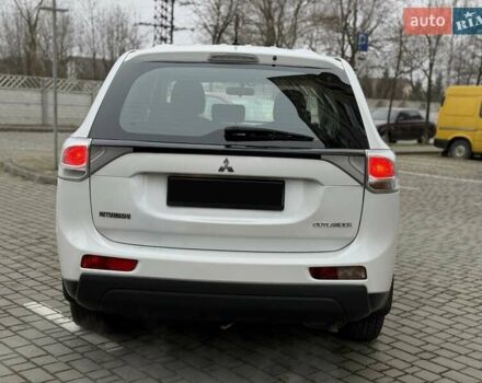 Белый Мицубиси Аутлендер, объемом двигателя 0 л и пробегом 180 тыс. км за 11500 $, фото 11 на Automoto.ua