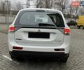 Белый Мицубиси Аутлендер, объемом двигателя 0 л и пробегом 180 тыс. км за 11500 $, фото 11 на Automoto.ua