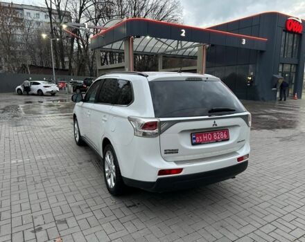 Білий Міцубісі Аутлендер, об'ємом двигуна 0 л та пробігом 225 тис. км за 11900 $, фото 3 на Automoto.ua
