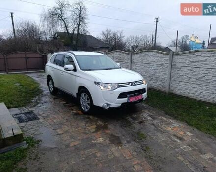 Белый Мицубиси Аутлендер, объемом двигателя 2.2 л и пробегом 278 тыс. км за 12600 $, фото 9 на Automoto.ua
