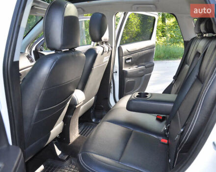 Белый Мицубиси Аутлендер, объемом двигателя 2 л и пробегом 132 тыс. км за 11500 $, фото 21 на Automoto.ua