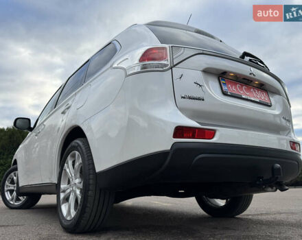 Белый Мицубиси Аутлендер, объемом двигателя 2.3 л и пробегом 214 тыс. км за 15499 $, фото 75 на Automoto.ua