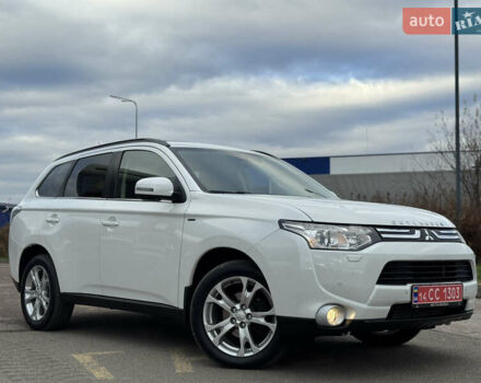 Белый Мицубиси Аутлендер, объемом двигателя 2.3 л и пробегом 214 тыс. км за 15499 $, фото 6 на Automoto.ua